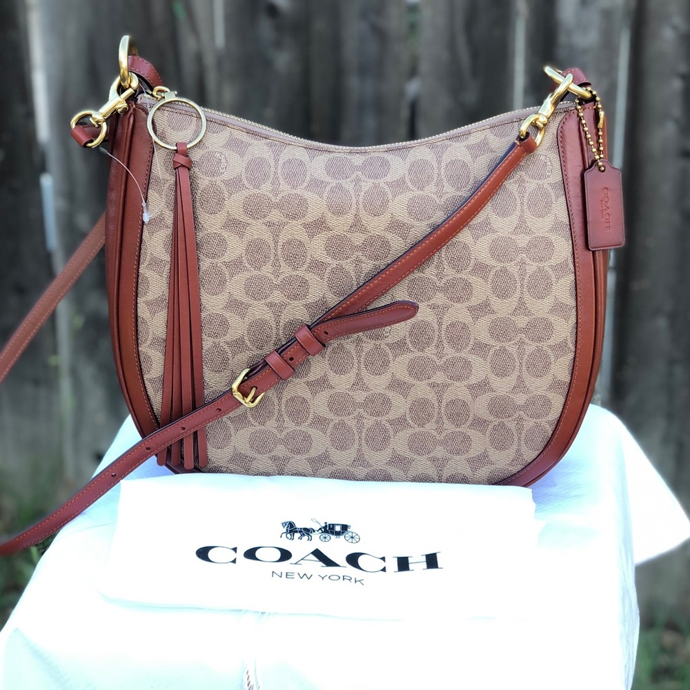 NWT! COACH Sutton Hobo In Signature Canvas